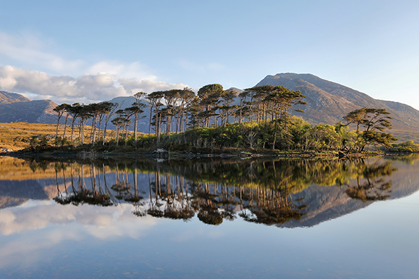 Derryclare Lough, Connemara, Co Galway. Courtesy Chaosheng Zhang.